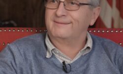 Facetune_13-04-2026-14-00-37 Facetune_13-04-2026-14-00-37